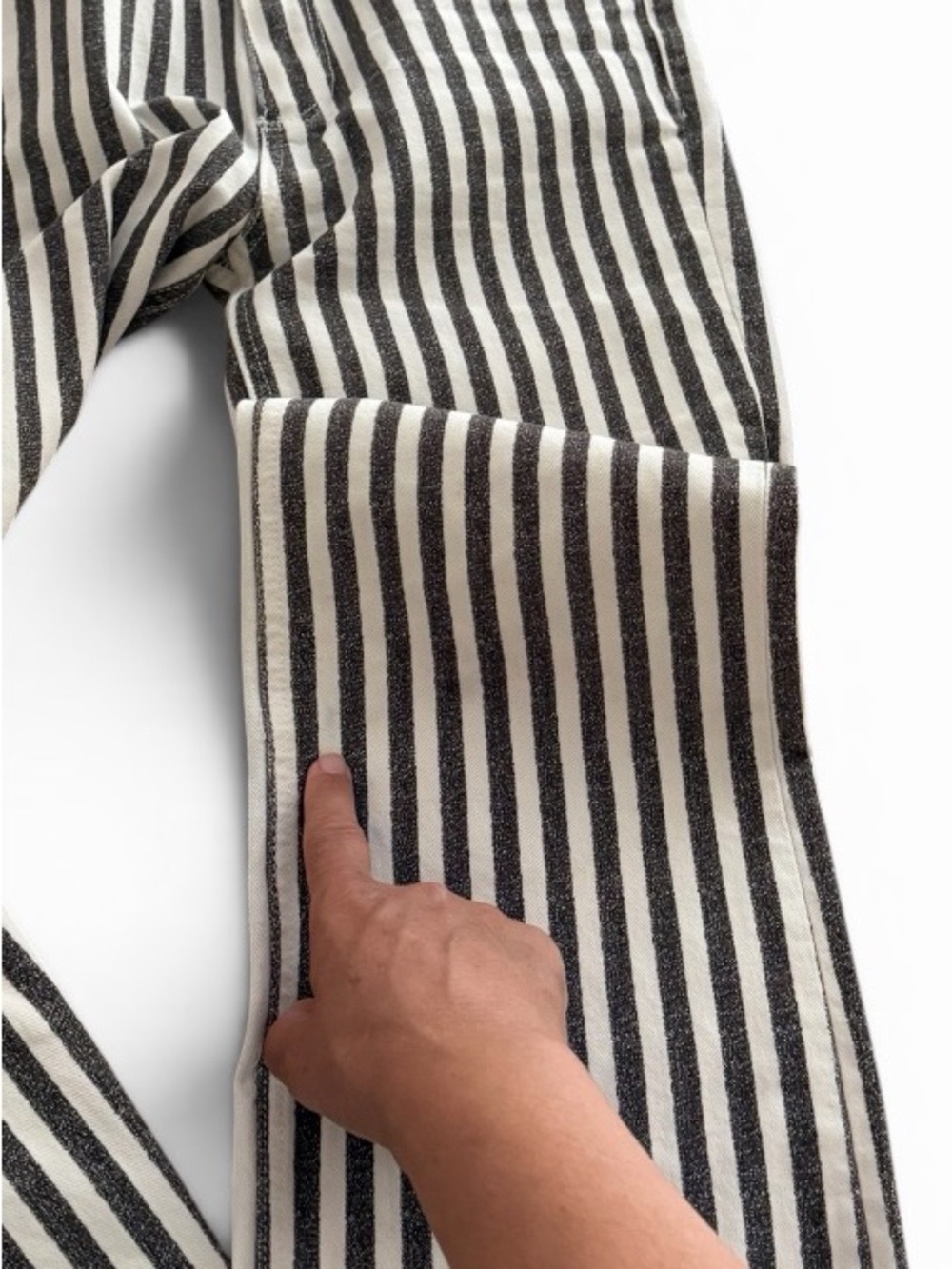 PAIGE Atley Ankle Flare Black & White Vertical Stripe Wide-Leg Jeans Raw Hem 28 - Picture 10 of 10